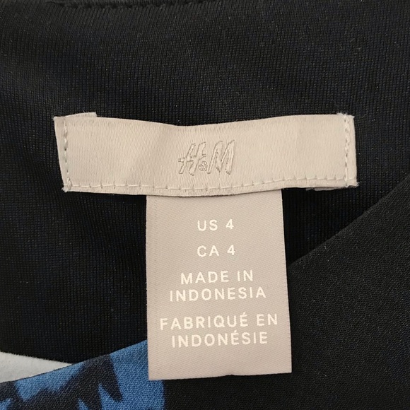 H&M Women Black dress with blue floral prints - Picture 4 of 4